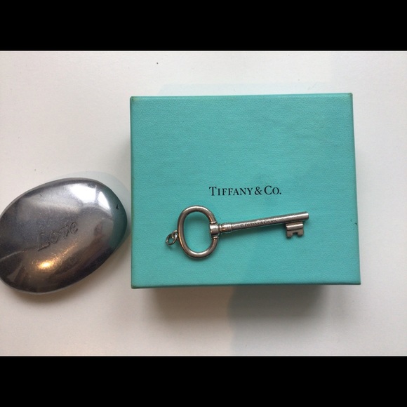 Tiffany & Co oval key pendant